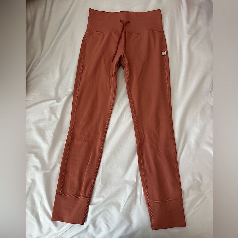 Vuori Daily Legging Cinnamon Size Medium